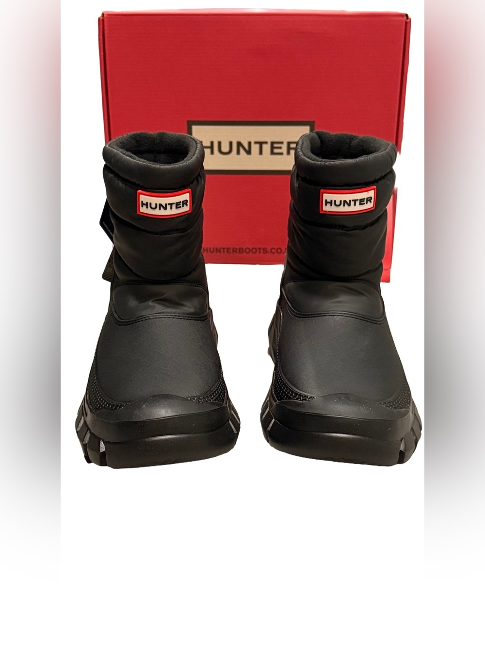 NWT Hunter Women's Intrepid Short Snow Boot
Black/Red, Size US 7 - Picture 7 of 15